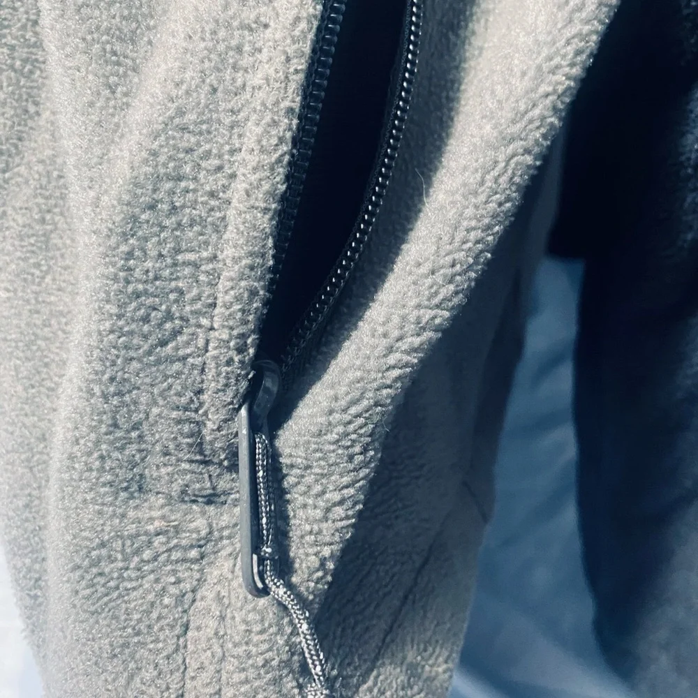 Columbia Performance Fleece Jacket Black and Gray - Picture 10 of 13